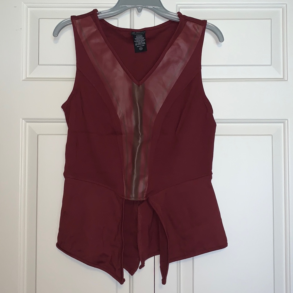 Her Universe Wanda top